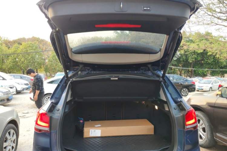 Used BMW X1 2020 sDrive25Li Leading Model Trunk