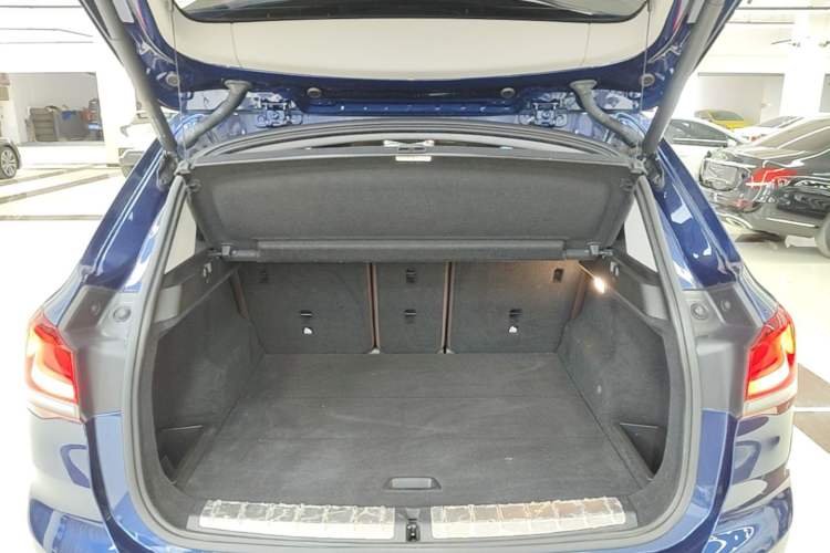 Used BMW X1 2020 sDrive25Li Leading Model Trunk