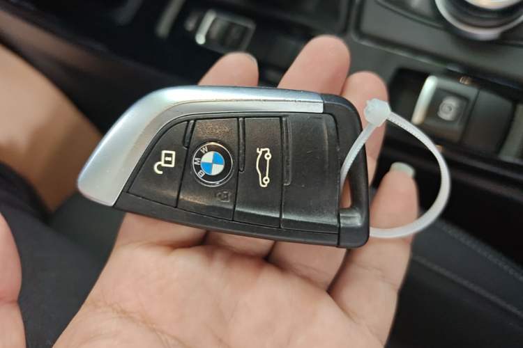 Used BMW X1 2020 sDrive20Li Premium Edition Vehicle Key