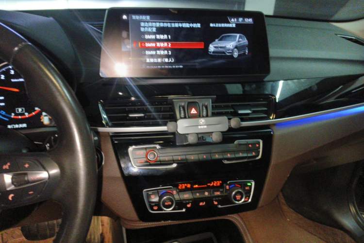 Used BMW X1 2020 sDrive20Li Premium Edition Audio And AC Panel