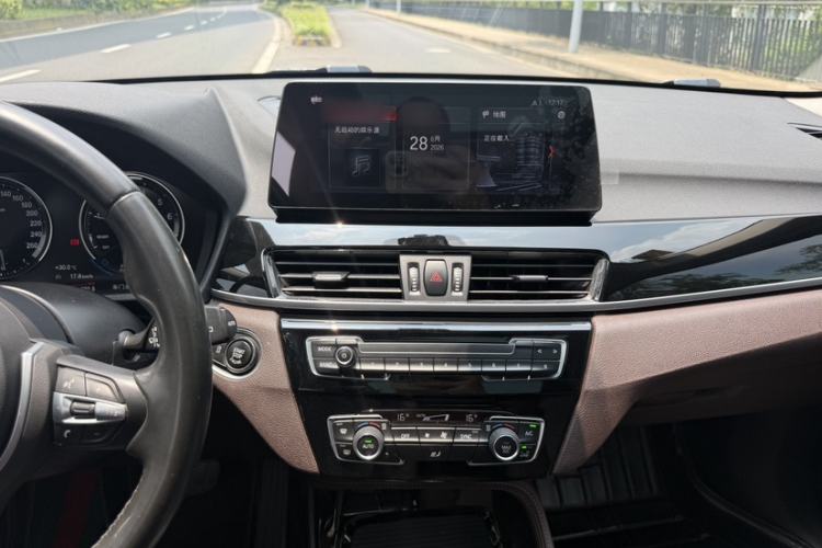 Used BMW X1 2020 sDrive20Li Premium Edition Audio And AC Panel