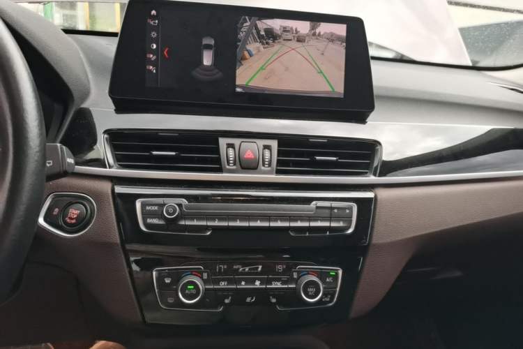 Used BMW X1 2020 sDrive25Li Leading Model Audio And AC Panel