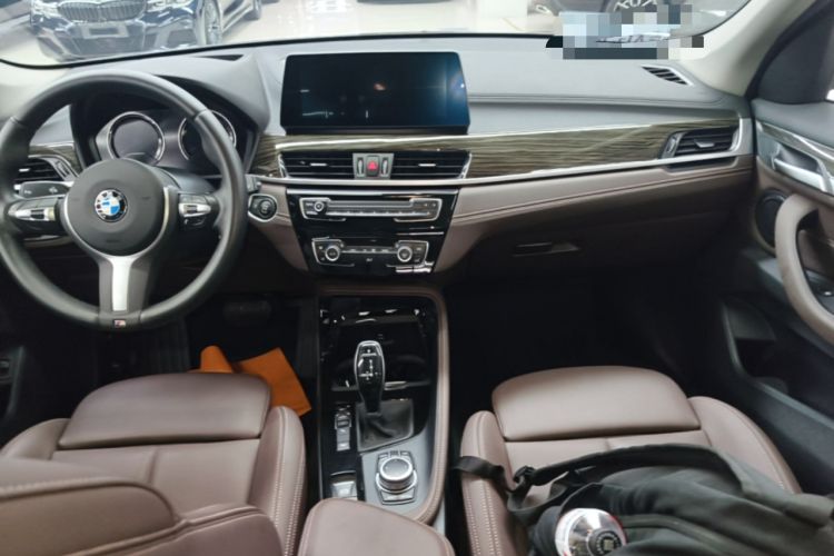 Used BMW X1 2020 xDrive25Li Luxury Edition Audio And AC Panel