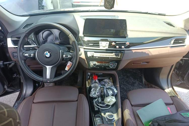 Used BMW X1 2020 sDrive20Li Premium Edition Center Console