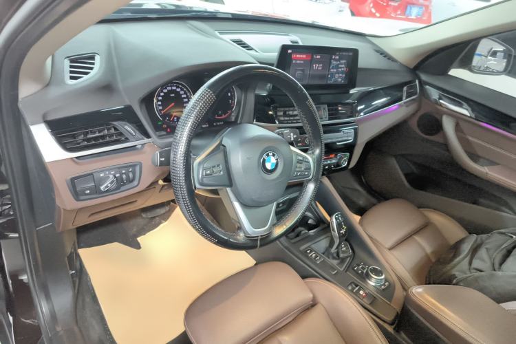 Used BMW X1 2020 sDrive25Li Leading Model Center Console