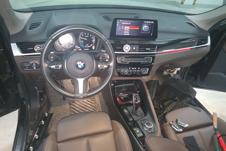 Used BMW X1 2020 sDrive20Li Premium Edition Center Console