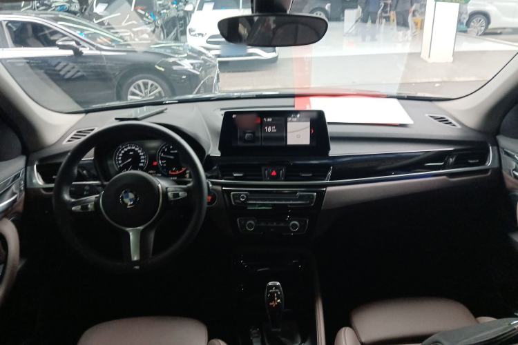 Used BMW X1 2020 sDrive20Li Premium Edition Center Console