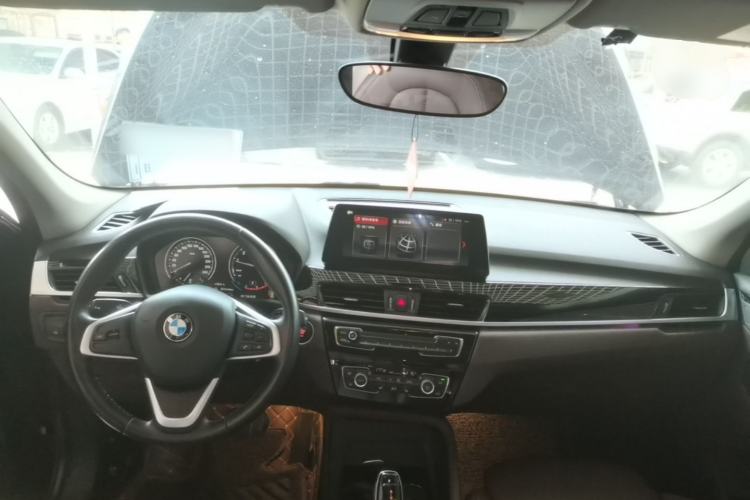 Used BMW X1 2020 sDrive25Li Leading Model Center Console