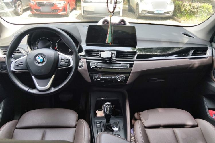 Used BMW X1 2020 sDrive25Li Leading Model Center Console