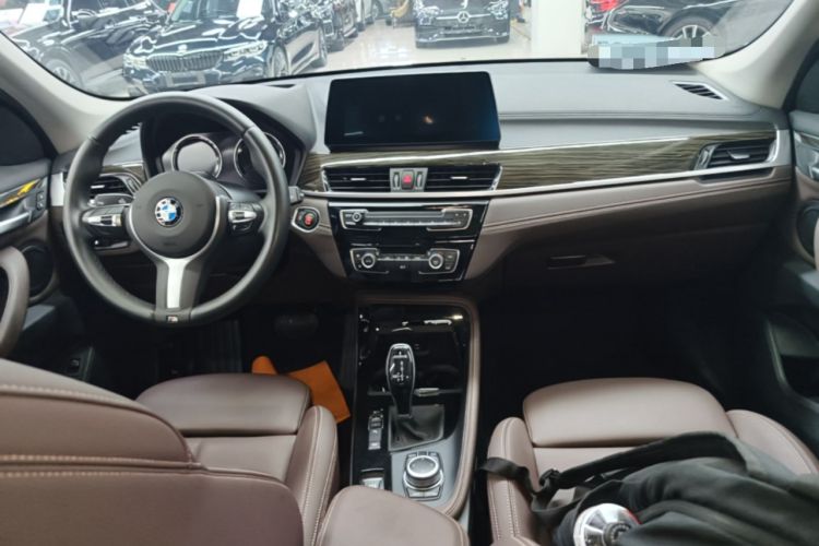 Used BMW X1 2020 xDrive25Li Luxury Edition Center Console