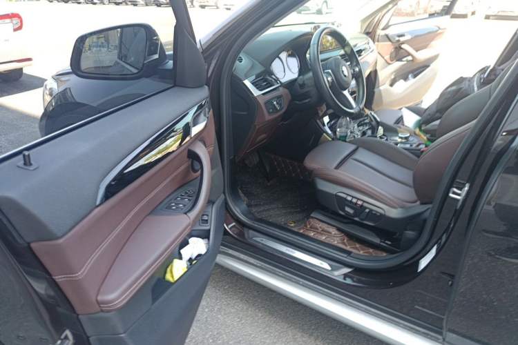 Used BMW X1 2020 sDrive20Li Premium Edition Driver Seat