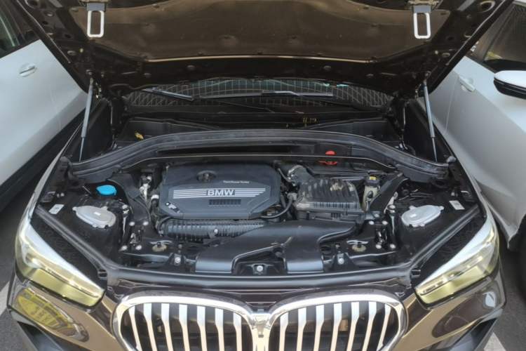 Used BMW X1 2020 sDrive25Li Leading Model Engine Bay
