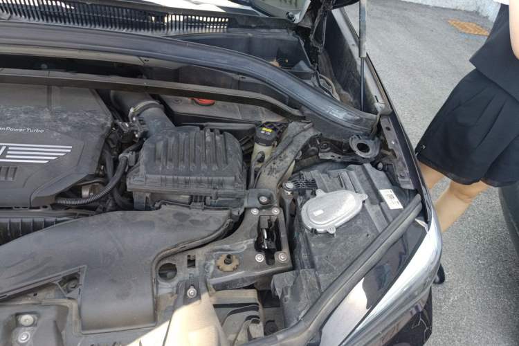 Used BMW X1 2020 sDrive20Li Premium Edition Engine Bay Left