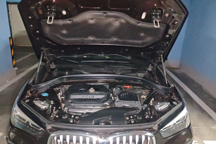Used BMW X1 2020 sDrive25Li Leading Model Engine Bay