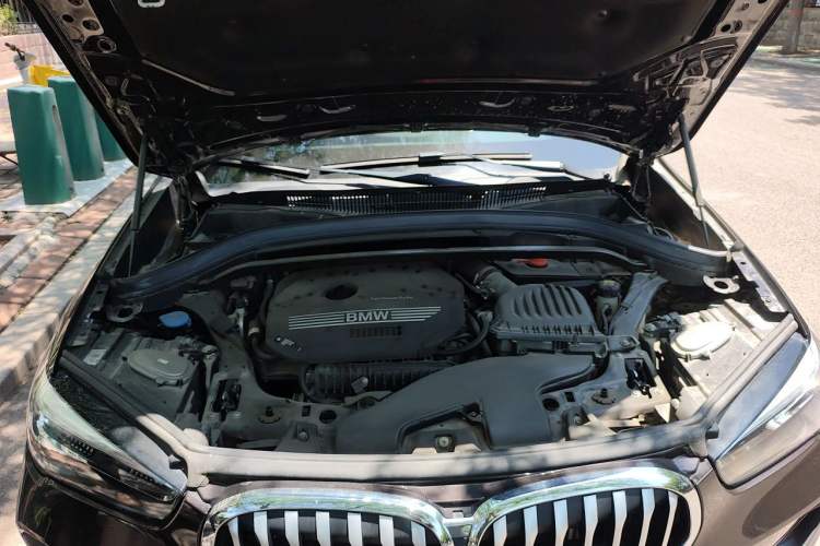 Used BMW X1 2020 sDrive20Li Fashion Model Engine Bay