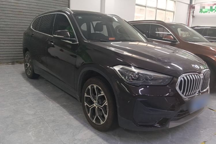 Used BMW X1 2020 sDrive25Li Leading Model Front Right 45 Deg