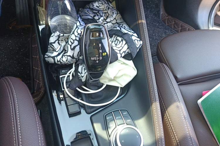 Used BMW X1 2020 sDrive20Li Premium Edition Gear Lever