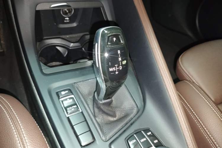 Used BMW X1 2020 sDrive25Li Leading Model Gear Lever