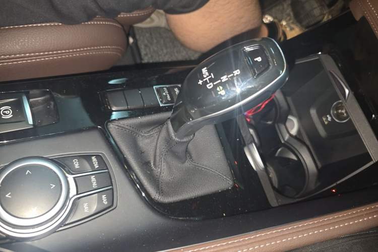 Used BMW X1 2020 sDrive20Li Premium Edition Gear Lever