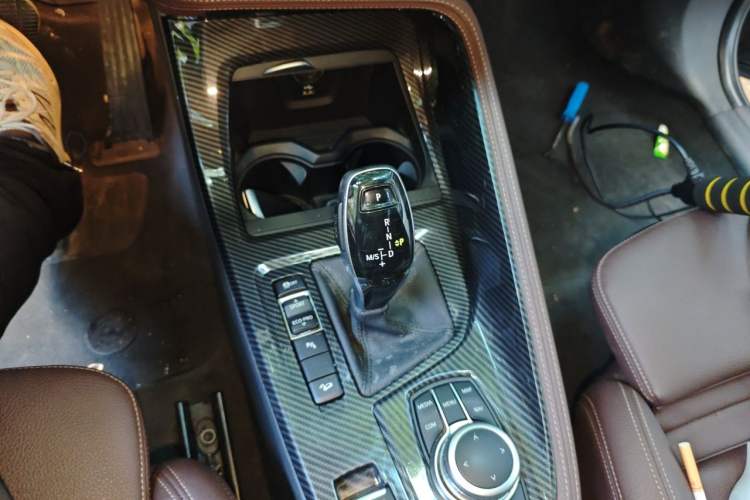 Used BMW X1 2020 xDrive25Li Luxury Edition Gear Lever