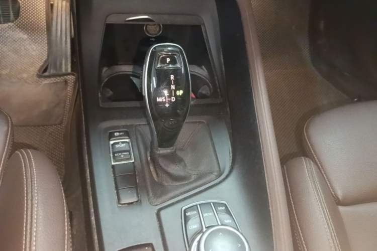 Used BMW X1 2020 sDrive25Li Leading Model Gear Lever
