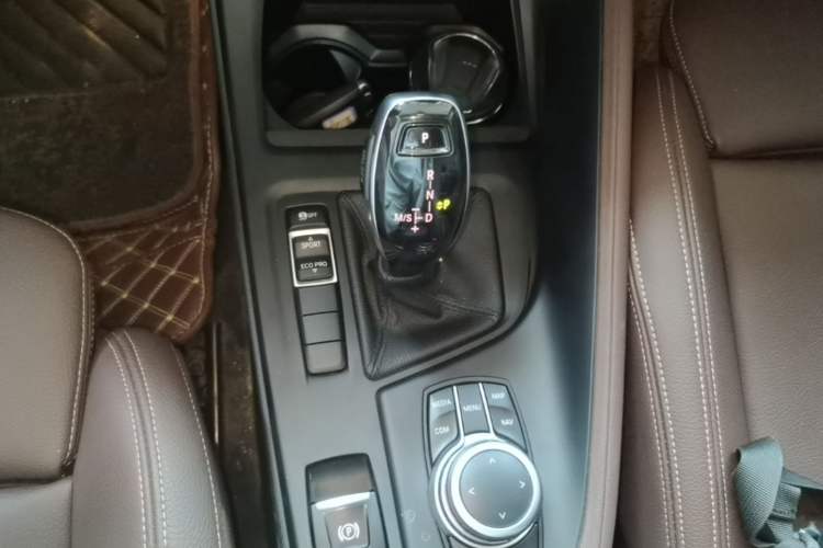 Used BMW X1 2020 sDrive25Li Leading Model Gear Lever