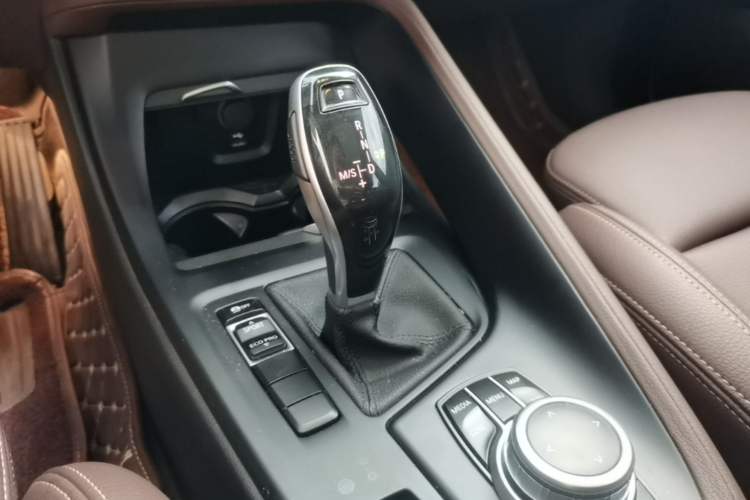 Used BMW X1 2020 sDrive25Li Leading Model Gear Lever