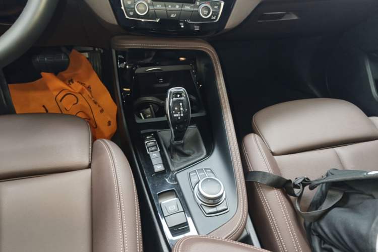 Used BMW X1 2020 xDrive25Li Luxury Edition Gear Lever