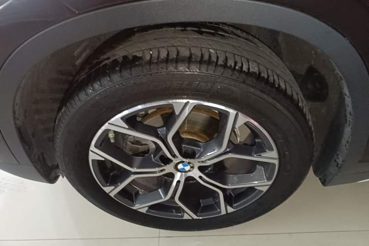 Used BMW X1 2020 sDrive20Li Premium Edition Left Front Wheel Hub