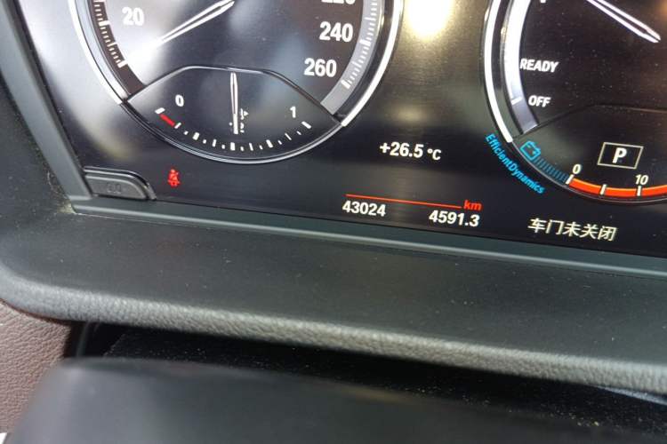 Used BMW X1 2020 sDrive20Li Premium Edition Odometer Close Up