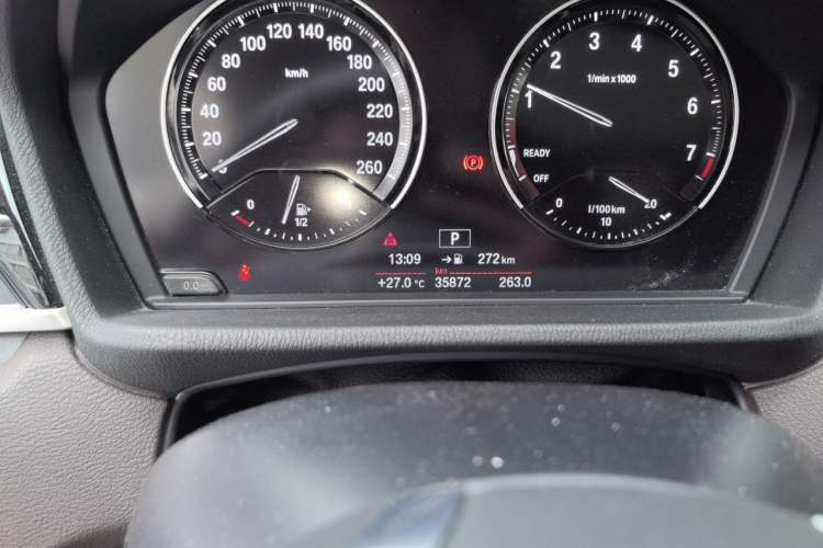 Used BMW X1 2020 sDrive20Li Fashion Model Odometer Close Up