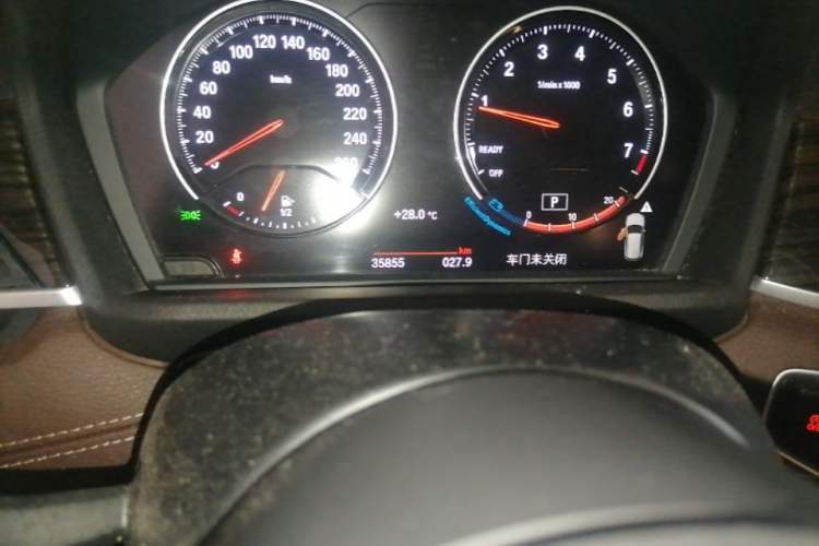 Used BMW X1 2020 xDrive25Li Luxury Edition Odometer Close Up