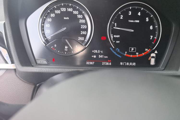 Used BMW X1 2020 sDrive25Li Leading Model Odometer Close Up