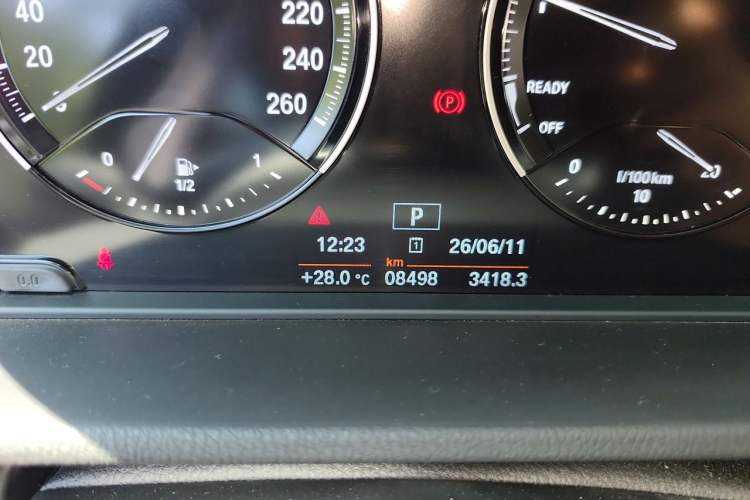 Used BMW X1 2020 sDrive20Li Fashion Model Odometer Close Up