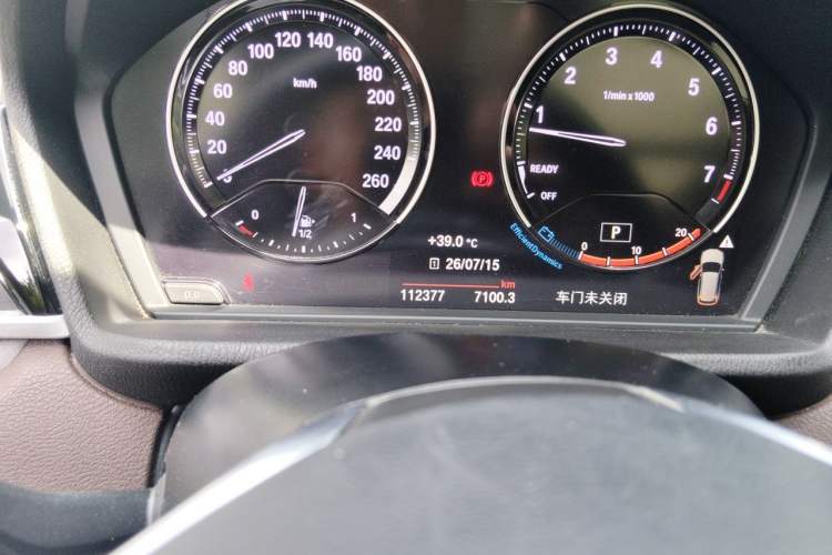 Used BMW X1 2020 sDrive25Li Leading Model Odometer Close Up