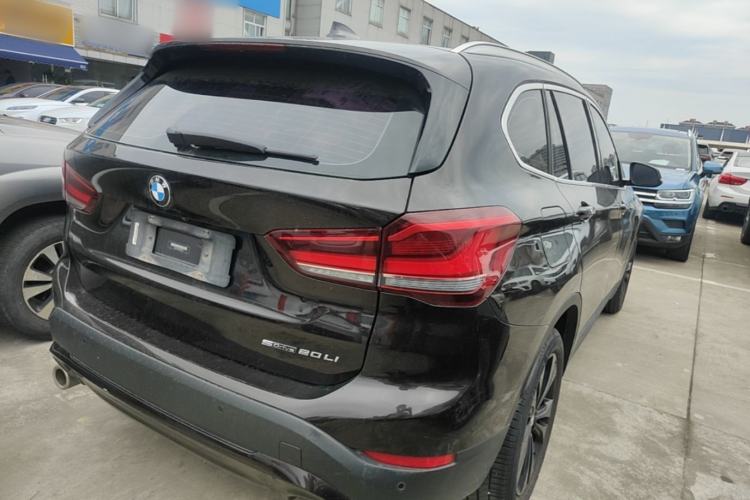 Used BMW X1 2020 sDrive20Li Fashion Model Rear Right 45 Deg