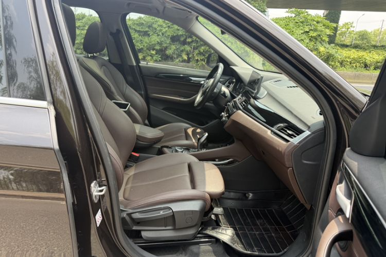 Used BMW X1 2020 sDrive20Li Premium Edition Right Front Seat