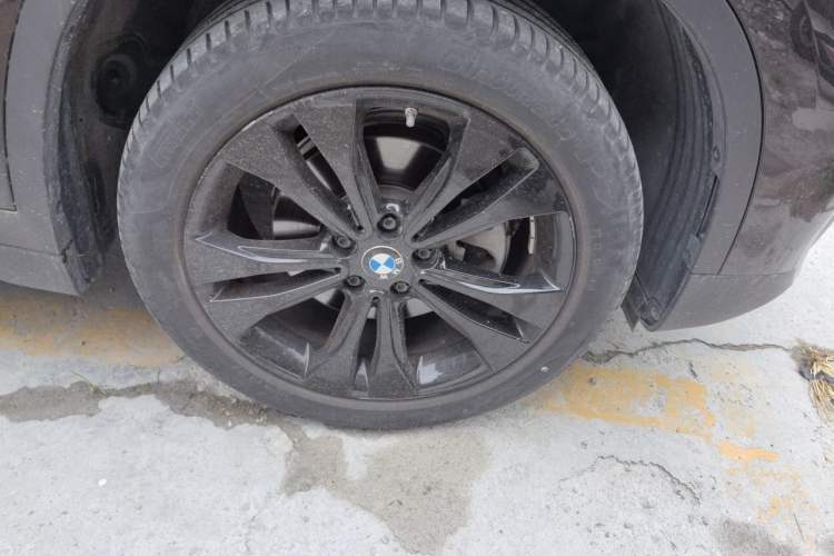 Used BMW X1 2020 sDrive20Li Fashion Model Right Front Wheel Hub