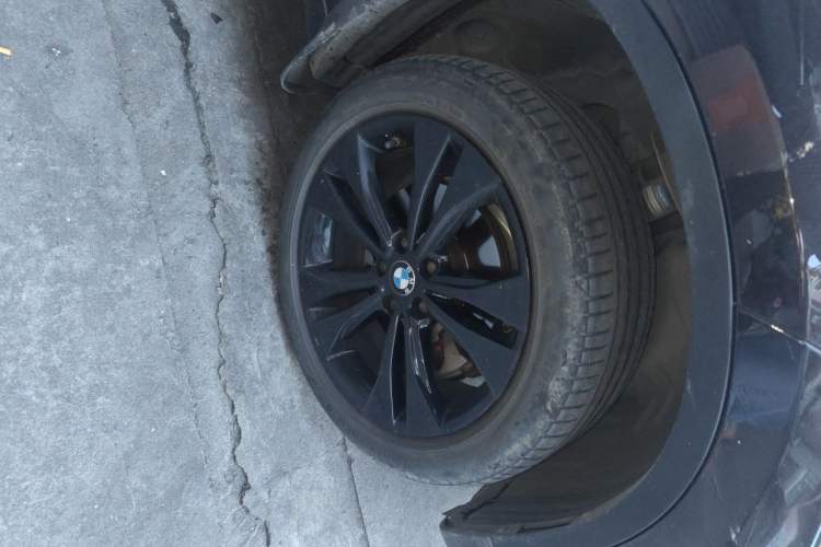 Used BMW X1 2020 sDrive20Li Fashion Model Right Front Wheel Hub