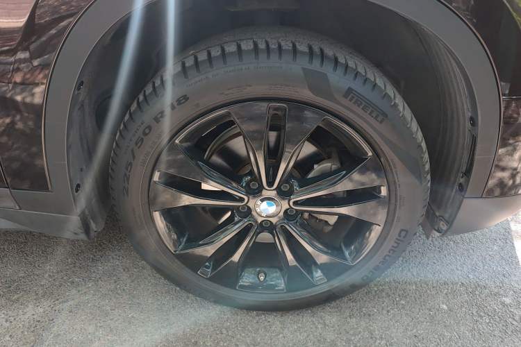 Used BMW X1 2020 sDrive20Li Fashion Model Right Front Wheel Hub