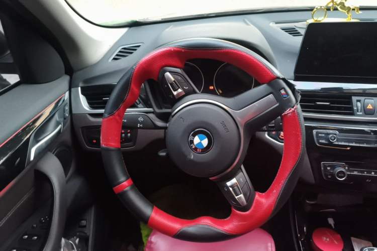 Used BMW X1 2020 sDrive20Li Premium Edition Steering Wheel