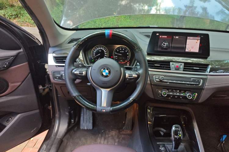 Used BMW X1 2020 xDrive25Li Luxury Edition Steering Wheel