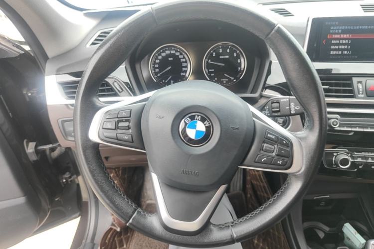 Used BMW X1 2020 sDrive20Li Fashion Model Steering Wheel
