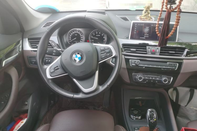 Used BMW X1 2020 sDrive20Li Fashion Model Steering Wheel