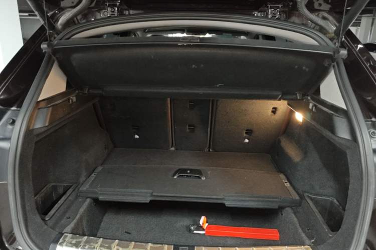 Used BMW X1 2020 sDrive25Li Leading Model Trunk