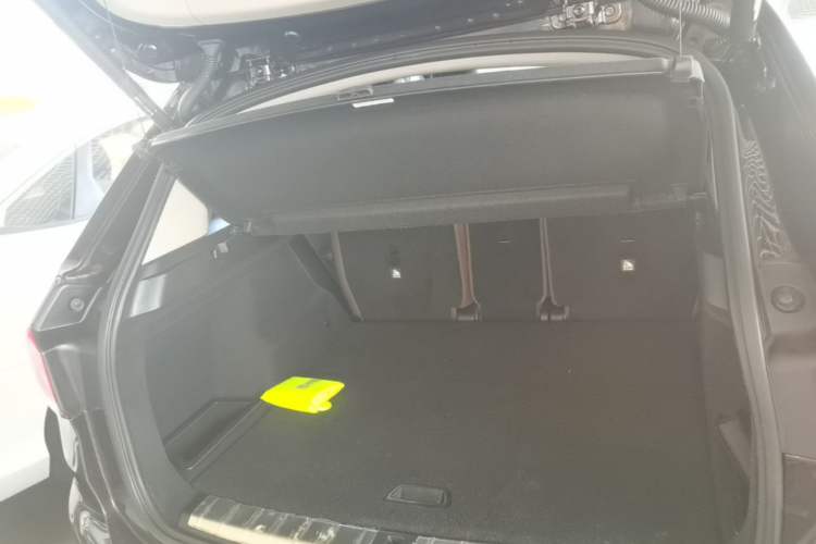Used BMW X1 2020 sDrive25Li Leading Model Trunk