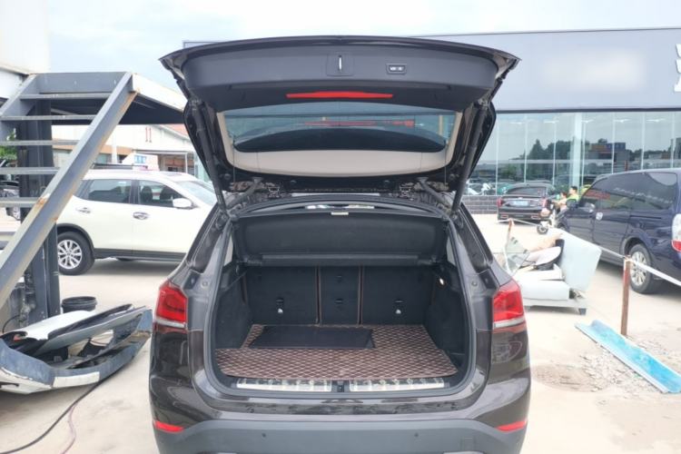 Used BMW X1 2020 sDrive25Li Leading Model Trunk