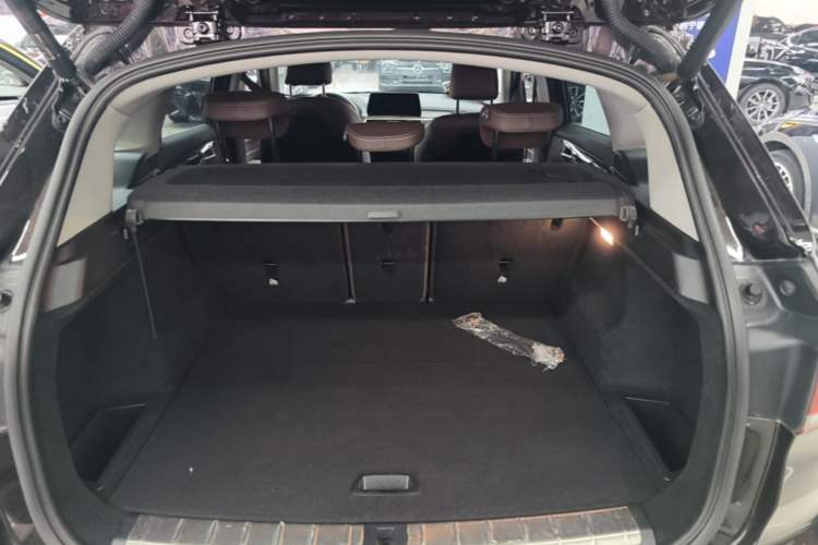 Used BMW X1 2020 xDrive25Li Luxury Edition Trunk
