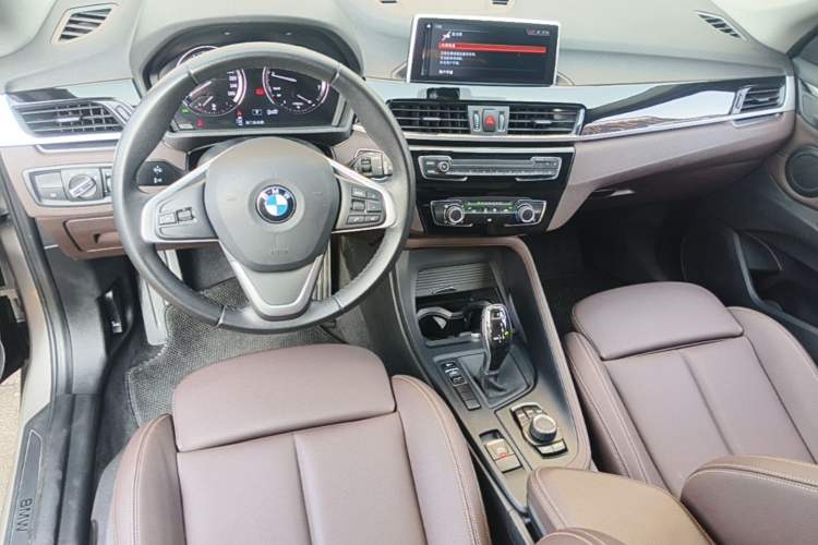 Used BMW X1 2020 sDrive20Li Fashion Model Center Console