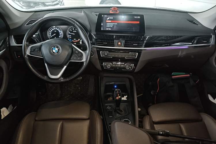 Used BMW X1 2020 sDrive25Li Leading Model Center Console